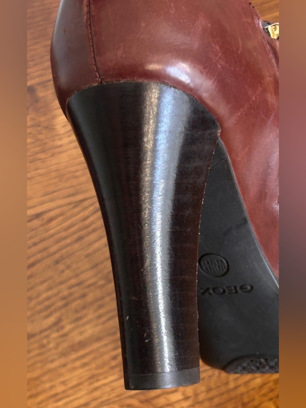 GEOX RESPIRA LEATHER ANKLE BOOT - Picture 6 of 9